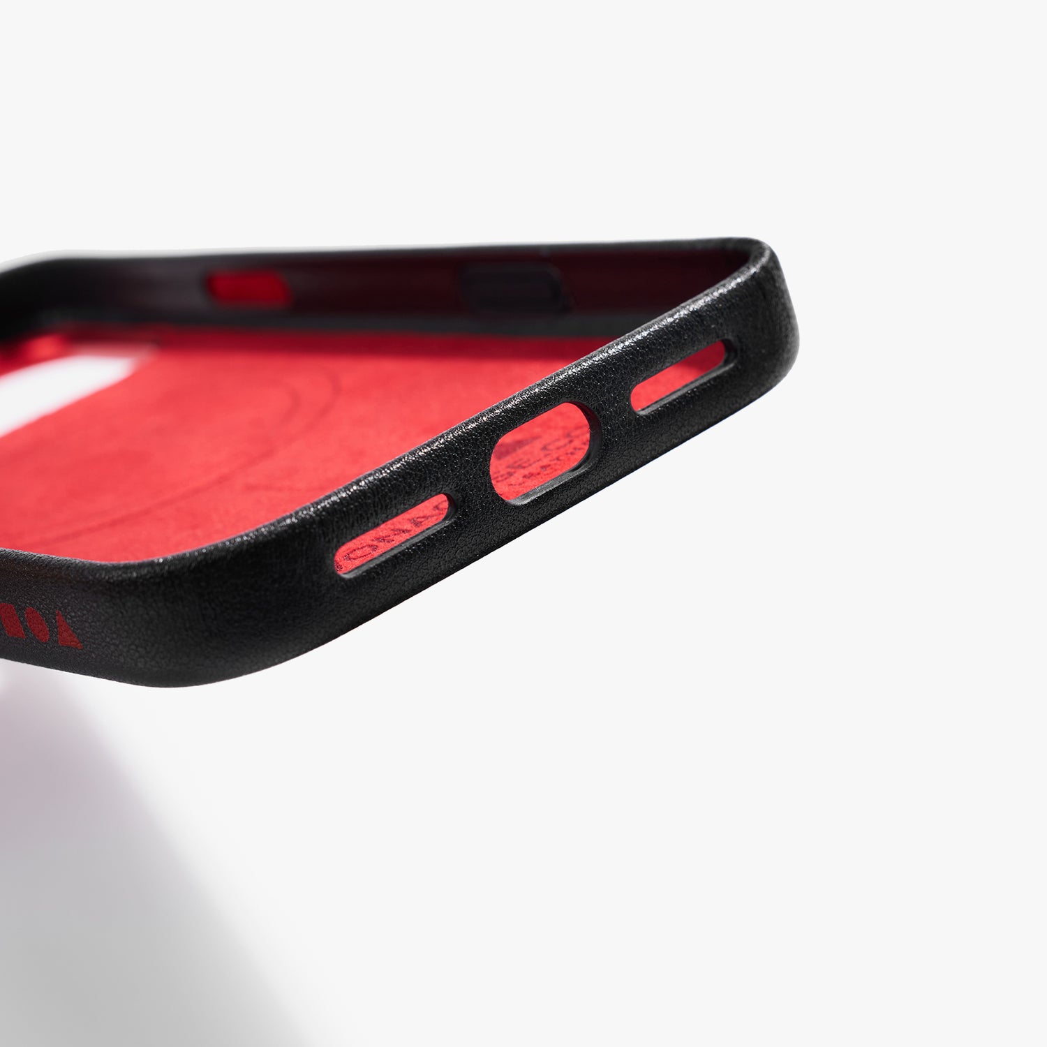 iPhone 17 Pro Max MagSafe Leather Case